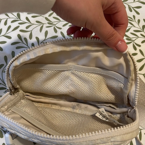 Lululemon belt bag - Picture 2 of 4